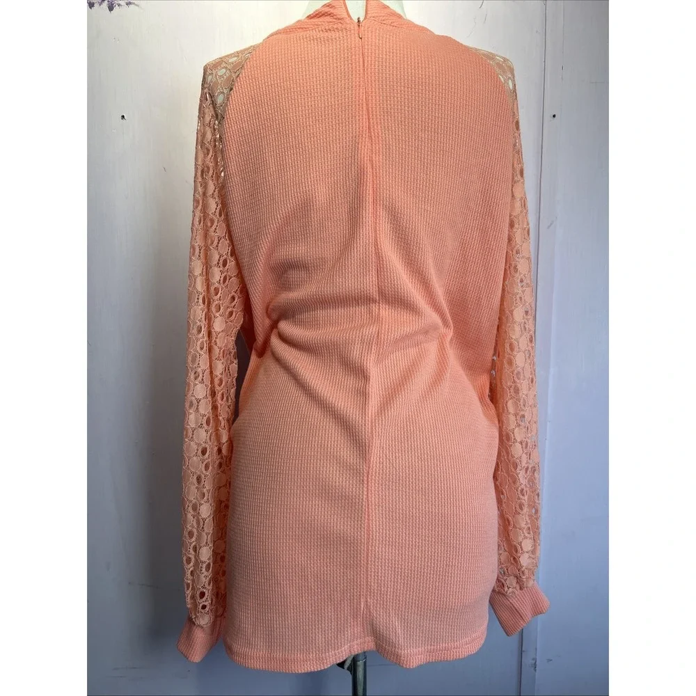 MIHOLL women top